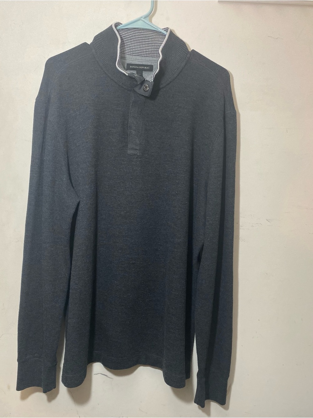 Banana Republic Charcoal Gray Button-Neck Long Sleeve Pullover